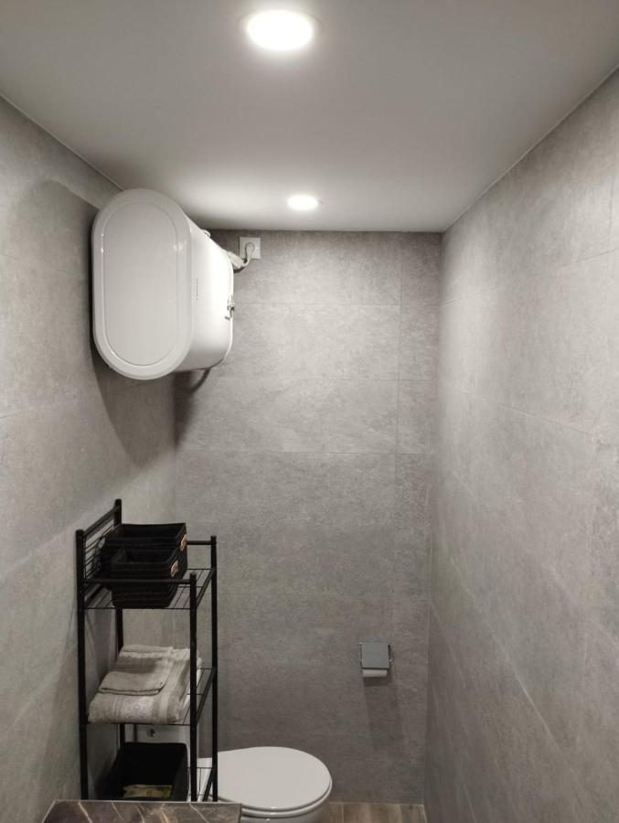Apartament Blanco Y Negro En El Centro Alacant