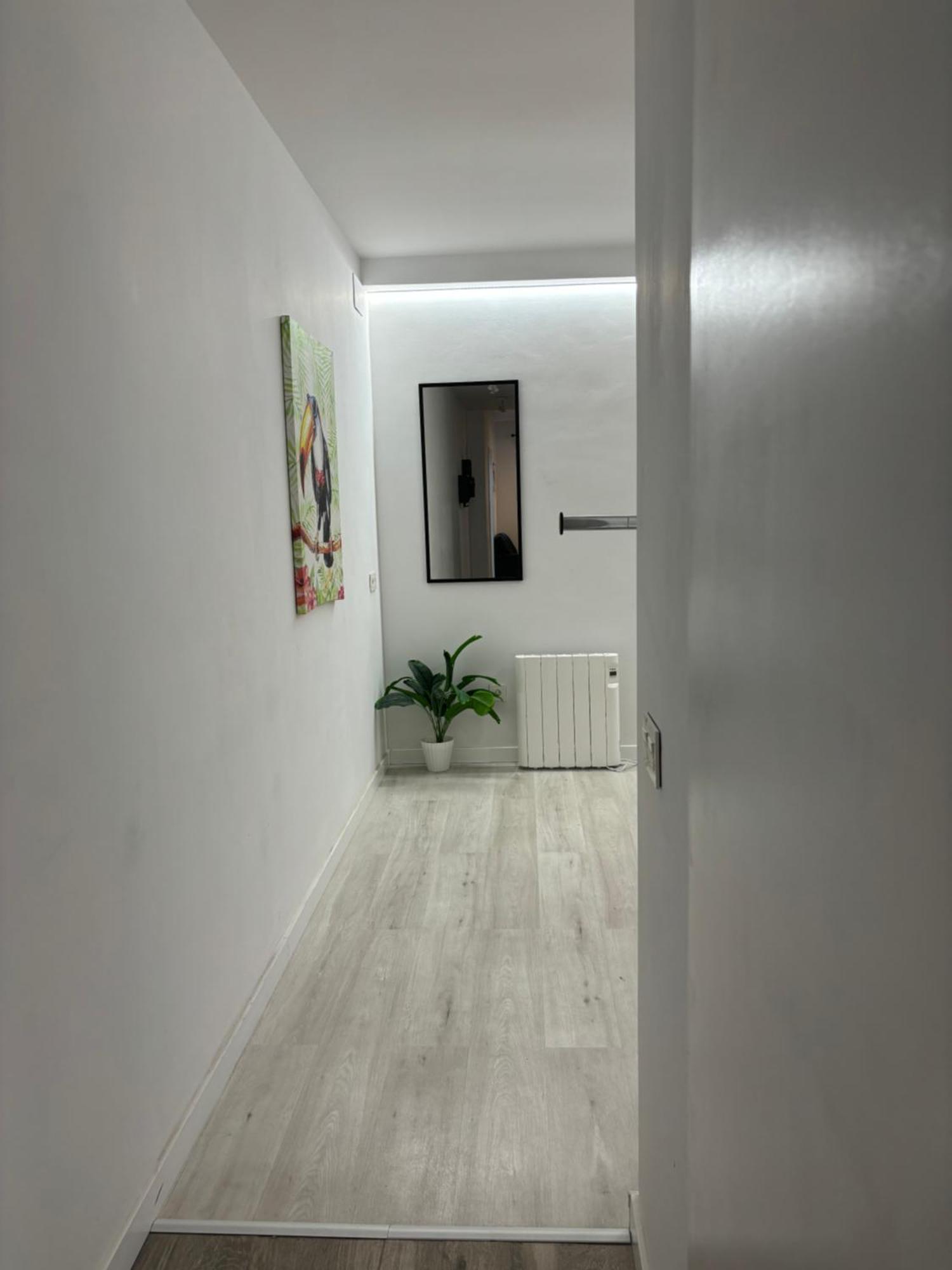 Blanco Y Negro En El Centro Apartment *